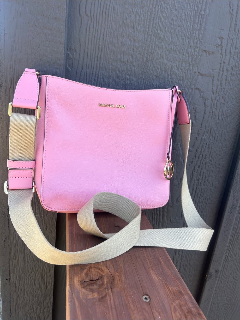 Michael Kors Jet Set Travel Small Messenger Bag. NWOT